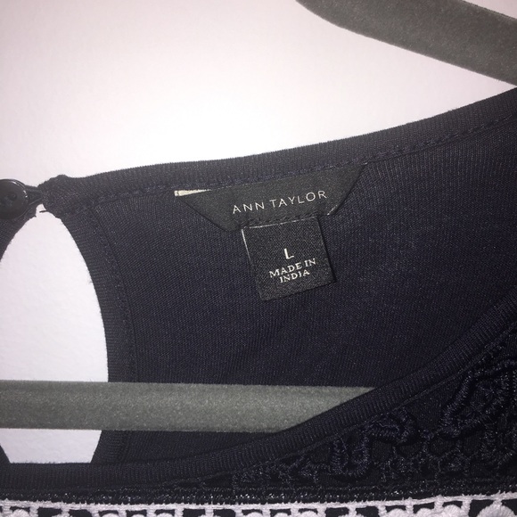 Navy & White Ann Taylor Blouse SZ L - Picture 2 of 4